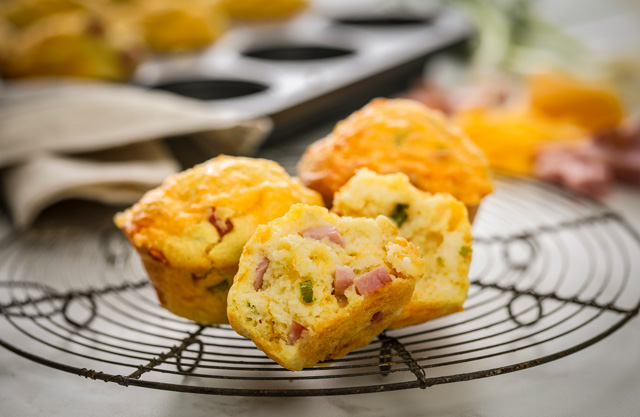 Cheddar & Bacon Breakfast Muffins Recipe