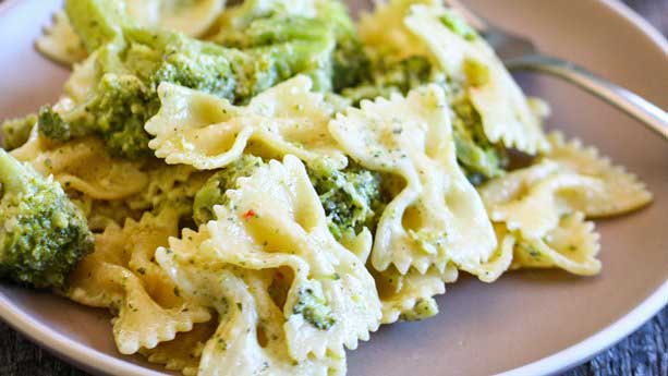 Bowtie Pasta Alfredo with Tuscan Broccoli
